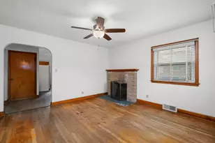 3049 38th St, Rock Island, IL 61201 - Photo 5