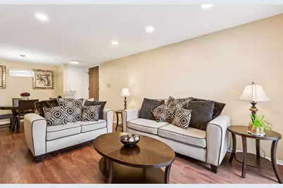 1565 Raymond Drive #101, Naperville, IL 60563 - Photo 7