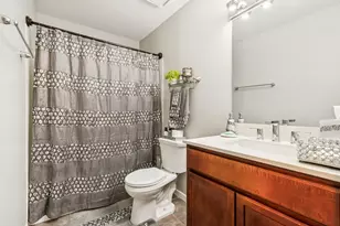 1565 Raymond Dr, Naperville, IL 60563 - Photo 19