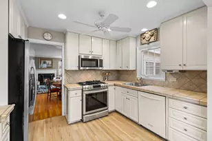 1120 Raleigh Rd, Glenview, IL 60025 - Photo 9