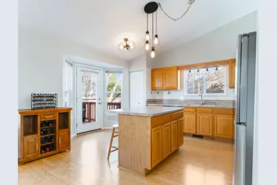 2013 Lyndhurst Lane, Aurora, IL 60503 - Photo 7