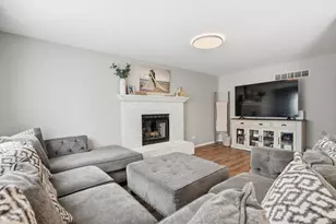 1919 Spring Ridge Dr, Plainfield, IL 60586 - Photo 3