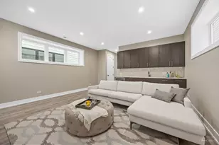 1638 W Wolfram St, Chicago, IL 60657 - Photo 17