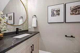 1638 W Wolfram St, Chicago, IL 60657 - Photo 5