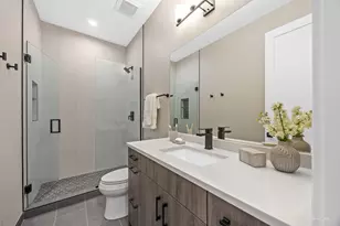 1638 W Wolfram St, Chicago, IL 60657 - Photo 21