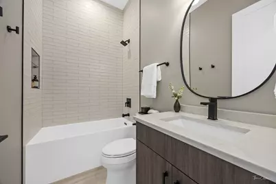 1638 W Wolfram Street, Chicago, IL 60657 - Photo 27