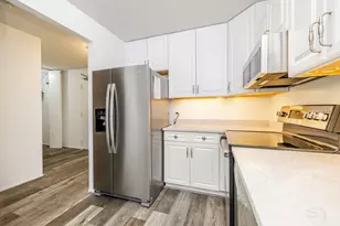 70 W Huron St, Chicago, IL 60654 - Photo 11