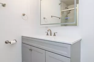 70 W Huron St, Chicago, IL 60654 - Photo 35