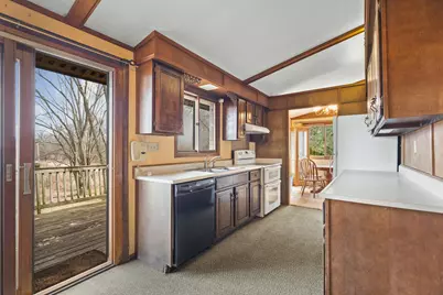 6867 N Eggert Road, Rock City, IL 61070 - Photo 5