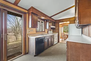 6867 N Eggert Rd, Rock City, IL 61070 - Photo 5