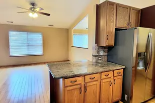 345 Thornwood Way, South Elgin, IL 60177 - Photo 7