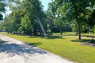 18238 W Gages Lake Rd, Grayslake, IL 60030 - Photo 13