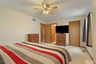 974 Annandale Dr, Elgin, IL 60123 - Photo 13