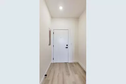 1950 W Lawrence Avenue #502, Chicago, IL 60640 - Photo 3