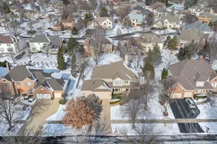 364 Avena Cir, Naperville, IL 60565 - Photo 39