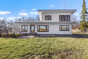 8239 Beach Dr, Rockford, IL 61103 - Photo 15