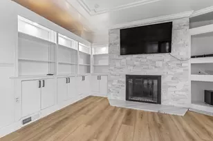 8239 Beach Dr, Rockford, IL 61103 - Photo 7