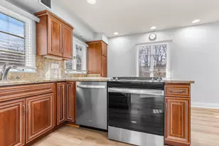 8239 Beach Dr, Rockford, IL 61103 - Photo 13