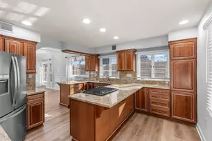 8239 Beach Dr, Rockford, IL 61103 - Photo 21