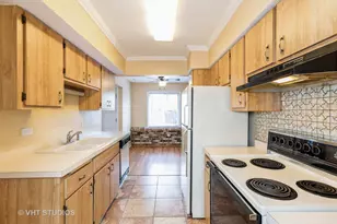 4037 Trafalgar Ln, Oak Lawn, IL 60453 - Photo 7