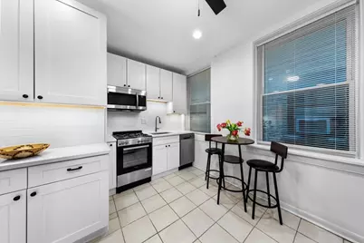 3640 N Pine Grove Avenue #1W, Chicago, IL 60613 - Photo 7