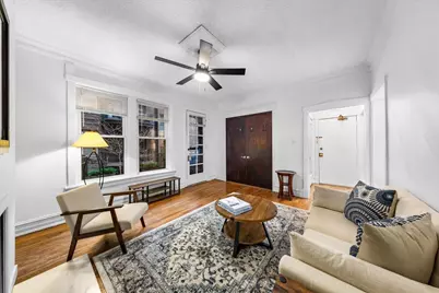 3640 N Pine Grove Avenue #1W, Chicago, IL 60613 - Photo 3