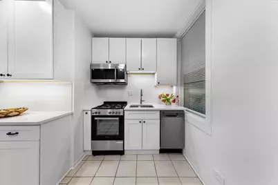 3640 N Pine Grove Avenue #1W, Chicago, IL 60613 - Photo 11