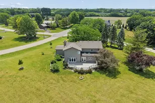209 Mooregate Trail, Hawthorn Woods, IL 60047 - Photo 35