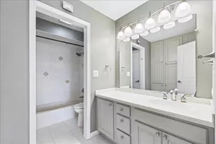 209 Mooregate Trail, Hawthorn Woods, IL 60047 - Photo 25