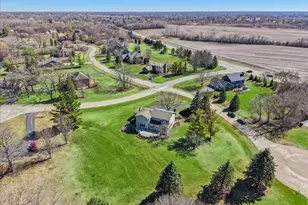 209 Mooregate Trail, Hawthorn Woods, IL 60047 - Photo 33