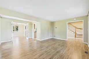 209 Mooregate Trail, Hawthorn Woods, IL 60047 - Photo 3