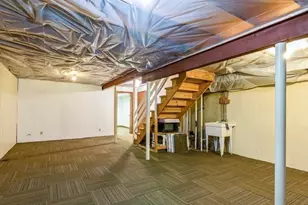 664 Regent Dr, Crystal Lake, IL 60014 - Photo 9