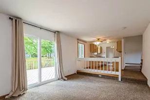 664 Regent Dr, Crystal Lake, IL 60014 - Photo 5