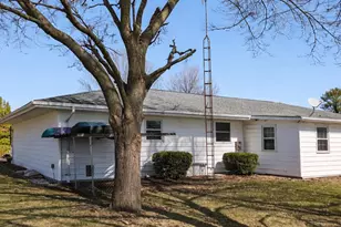 4 James Ct, Minier, IL 61759 - Photo 19