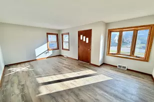 314 N London Ave, Rockford, IL 61107 - Photo 7