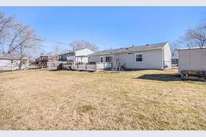 218 Mayfield Drive, Streamwood, IL 60107 - Photo 15