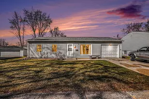 218 Mayfield Dr, Streamwood, IL 60107 - Photo 1