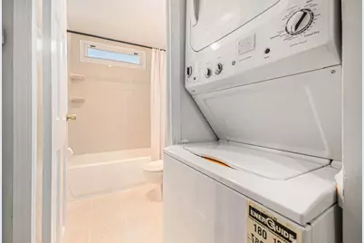 218 Mayfield Drive, Streamwood, IL 60107 - Photo 9