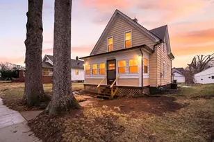 1011 15th St, Rockford, IL 61104 - Photo 1