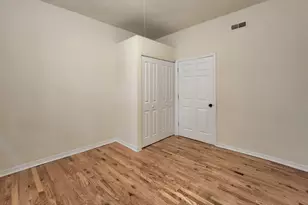 3746 W Irving Park Rd, Chicago, IL 60618 - Photo 11