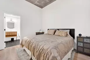 1071 W 15th St, Chicago, IL 60608 - Photo 11