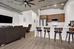 1071 W 15th St, Chicago, IL 60608 - Photo 5