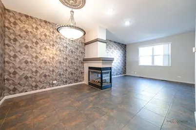 1129 N Claremont Drive #1129, Palatine, IL 60074 - Photo 9