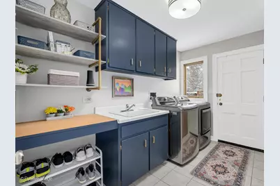 6555 Shabbona Road, Indian Head Park, IL 60525 - Photo 29