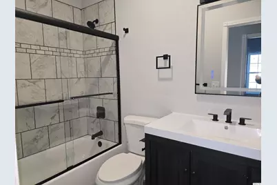 1301 Wabash Avenue, Carthage, IL 62321 - Photo 9