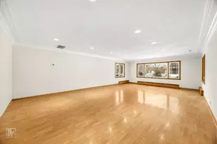 17W120 Woodland Ave, Bensenville, IL 60106 - Photo 5