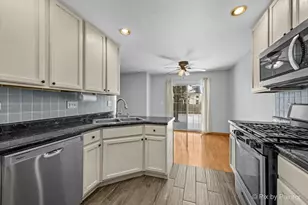 2466 Amber Ln, Elgin, IL 60123 - Photo 9