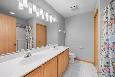 2466 Amber Lane, Elgin, IL 60123 - Photo 15