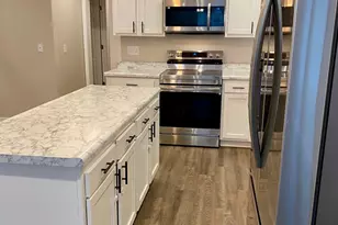 721 N 17th St, Herrin, IL 62848 - Photo 9