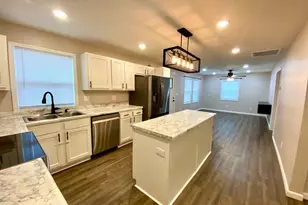 721 N 17th St, Herrin, IL 62848 - Photo 7